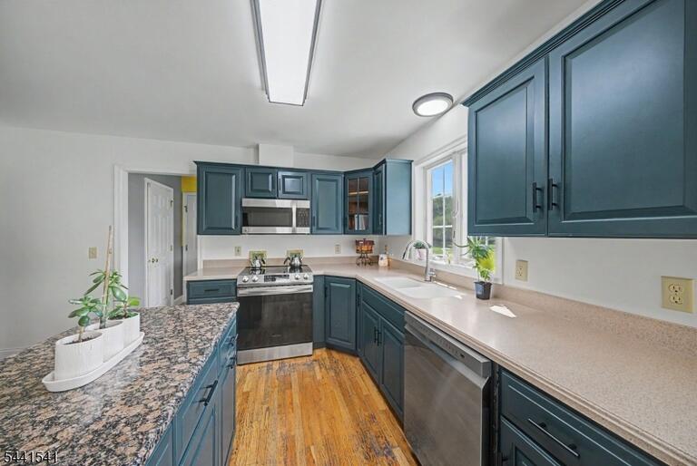 Property listing MLS 4038687 photo 14