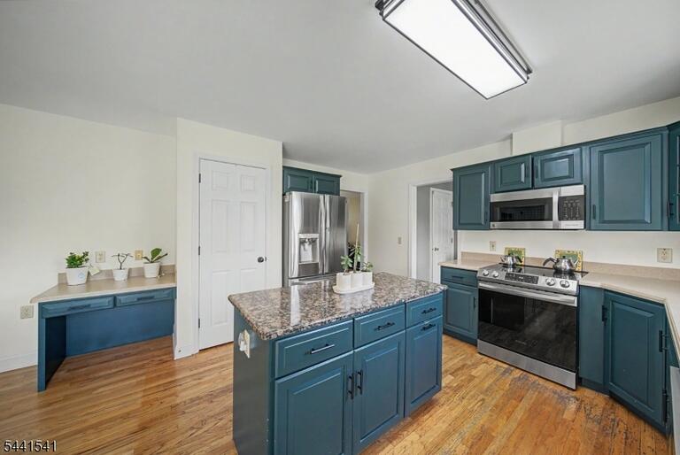 Property listing MLS 4038687 photo 16