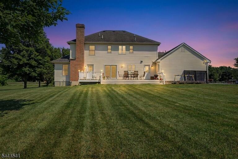 Property listing MLS 4038687 photo 2