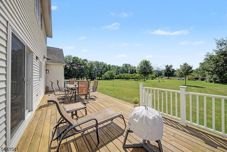 Property listing MLS 4038687 photo 32