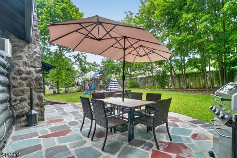Property listing MLS 4038880 photo 24