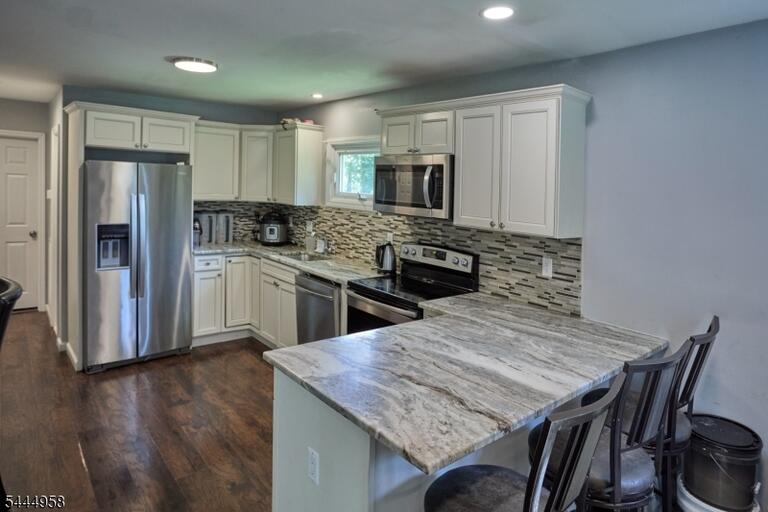 Property listing MLS 4039287 photo 14