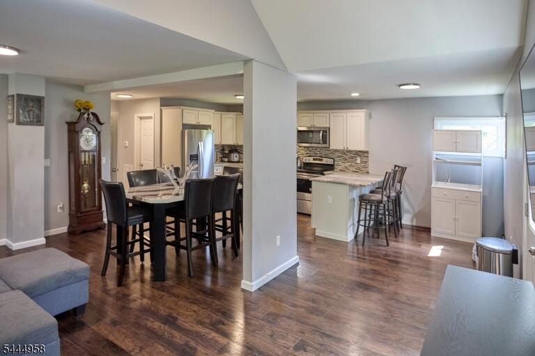 Property listing MLS 4039287 photo 21