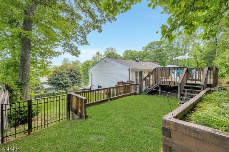 Property listing MLS 4039502 photo 21