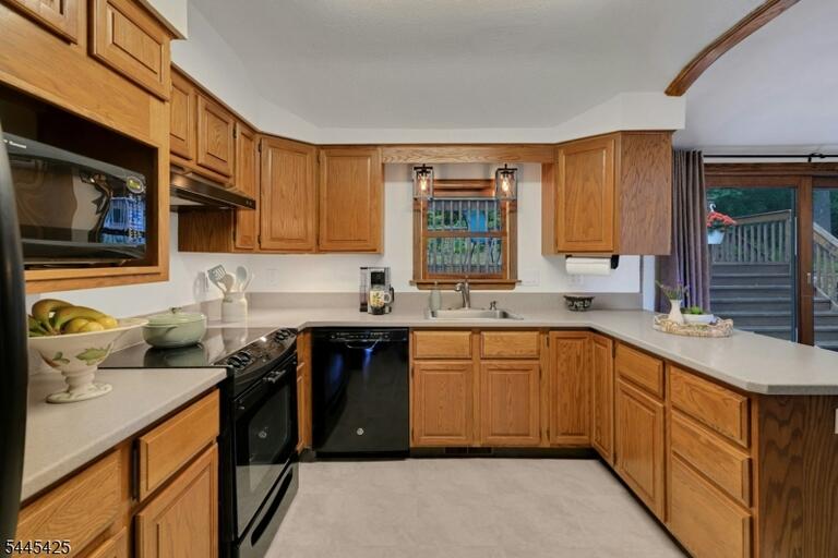 Property listing MLS 4039502 photo 8