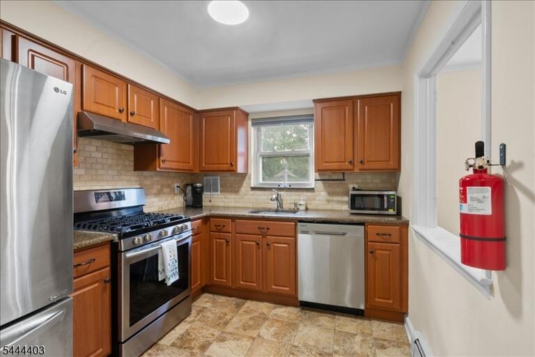 Property listing MLS 4039663 photo 8