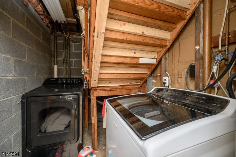 Property listing MLS 4039950 photo 30