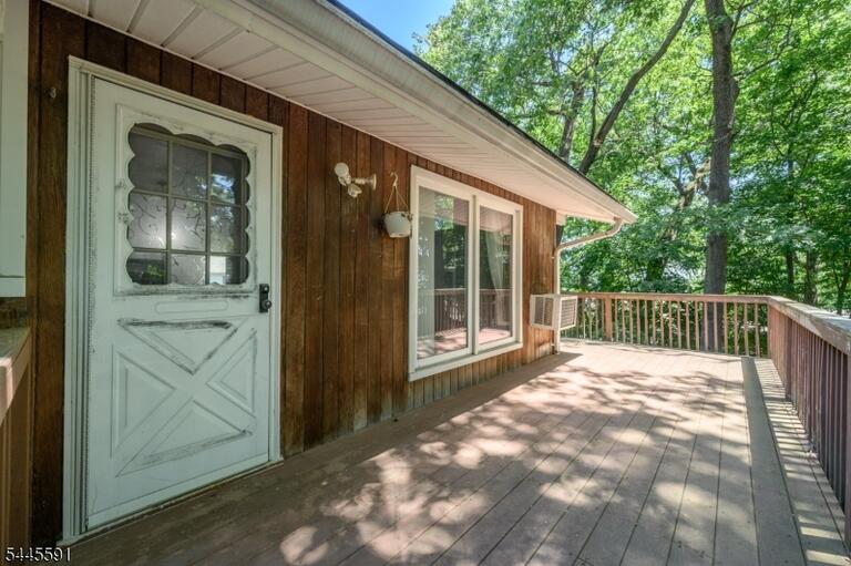 Property listing MLS 4039950 photo 37