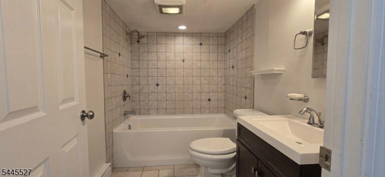 Property listing MLS 4040030 photo 10