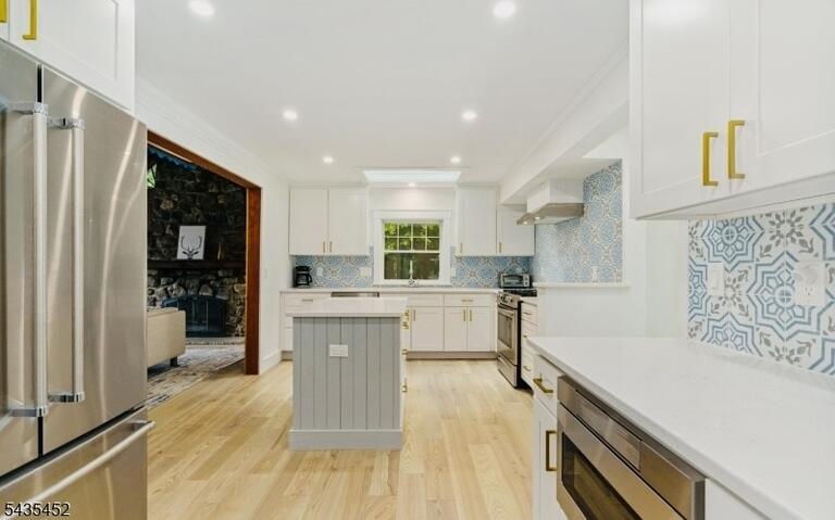 Property listing MLS 4040083 photo 12