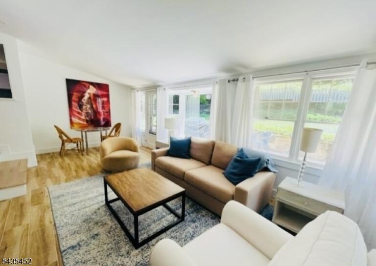 Property listing MLS 4040083 photo 15