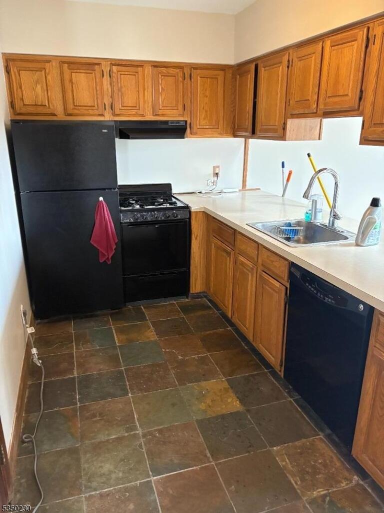 Property listing MLS 4040090 photo 2