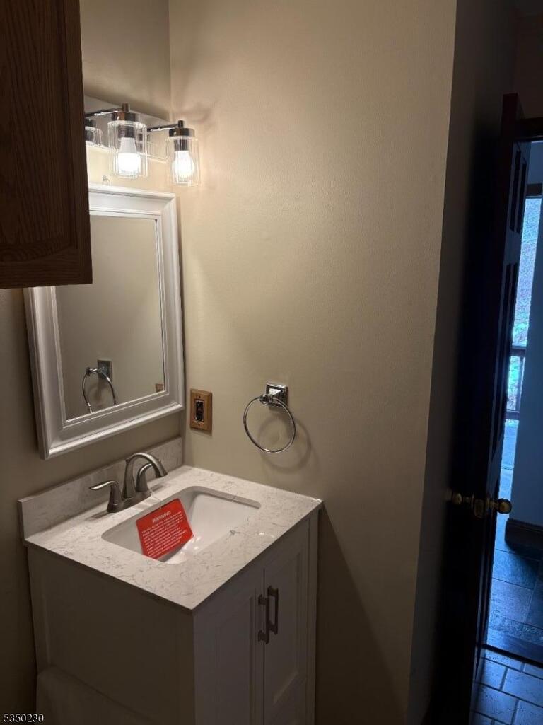 Property listing MLS 4040090 photo 9
