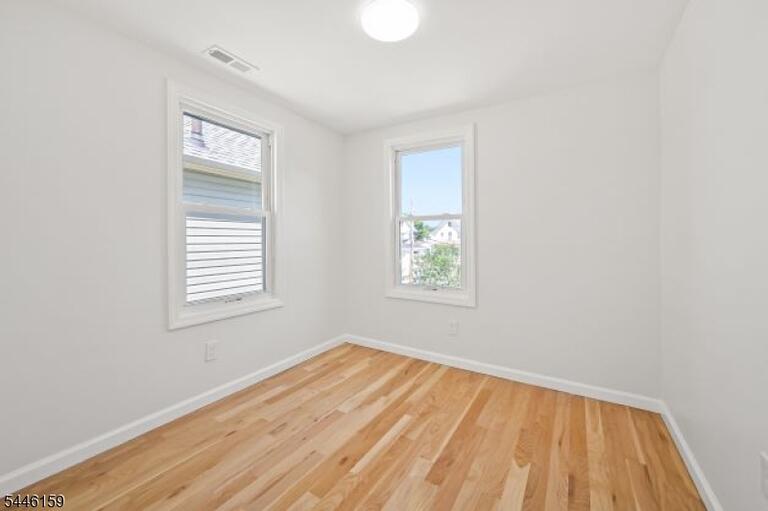 Property listing MLS 4040168 photo 25