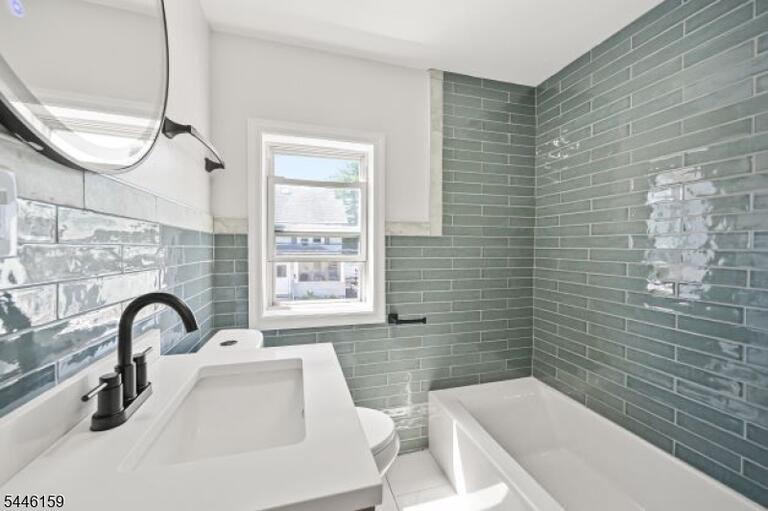 Property listing MLS 4040168 photo 31
