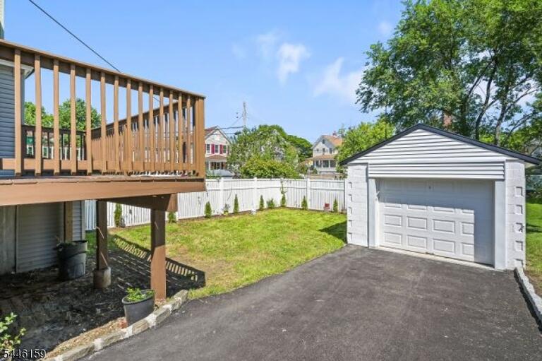 Property listing MLS 4040168 photo 34