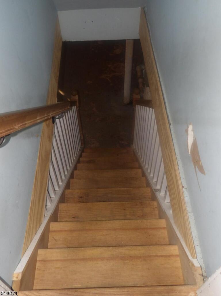 Property listing MLS 4040172 photo 24