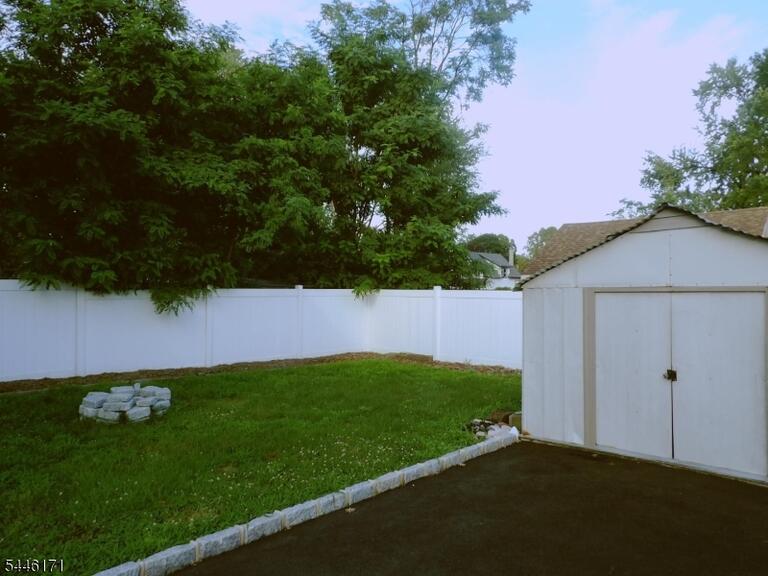 Property listing MLS 4040172 photo 26