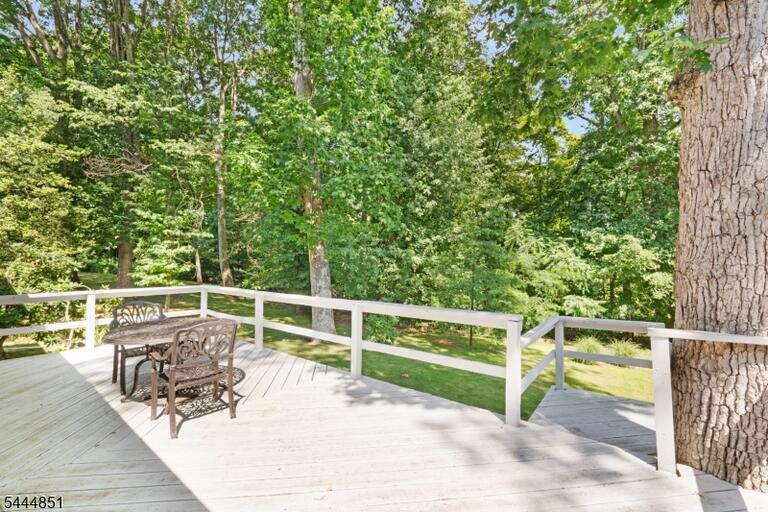 Property listing MLS 4040193 photo 20