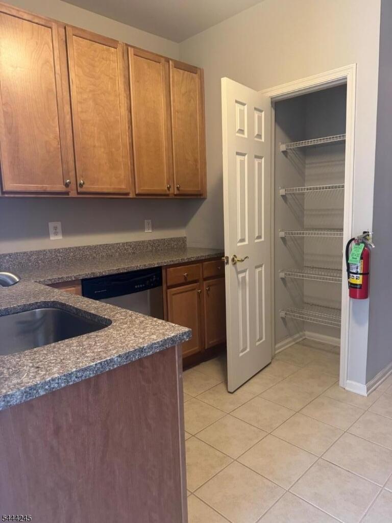 Property listing MLS 4040422 photo 4