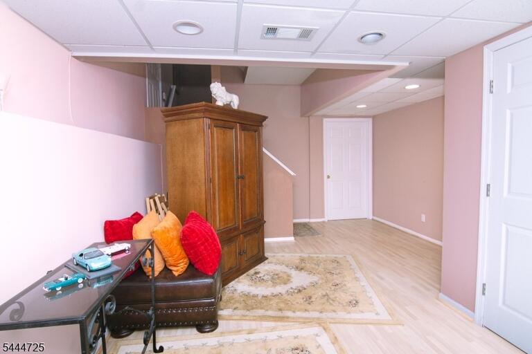 Property listing MLS 4040439 photo 29