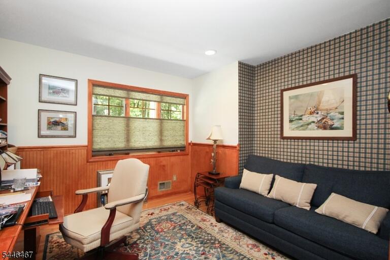 Property listing MLS 4040460 photo 15