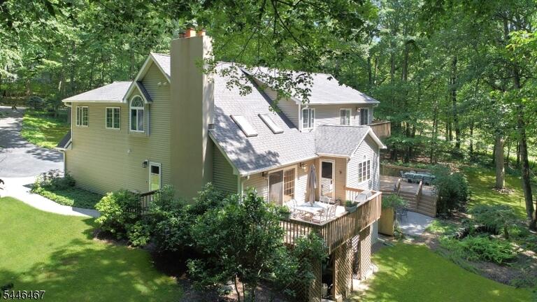 Property listing MLS 4040460 photo 2