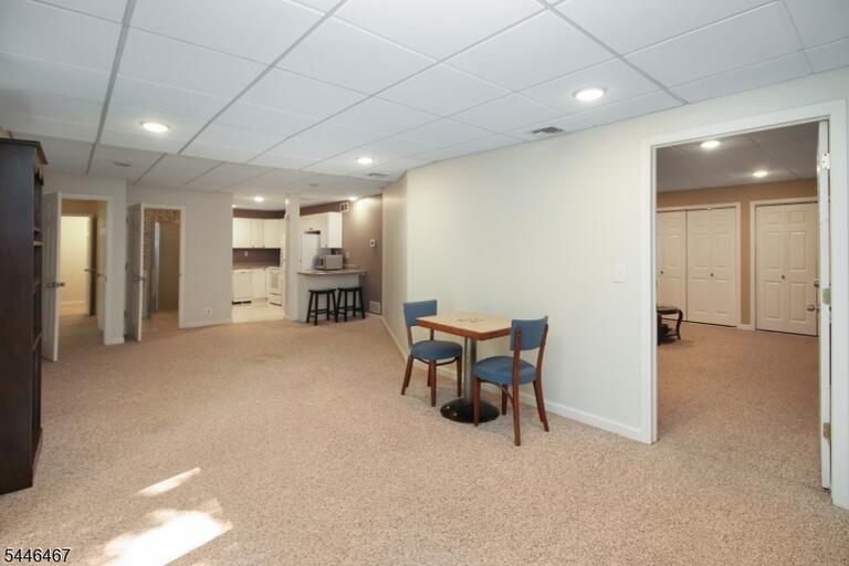 Property listing MLS 4040460 photo 31