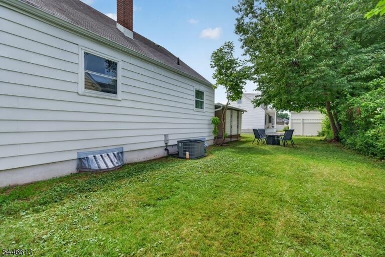 Property listing MLS 4040549 photo 41