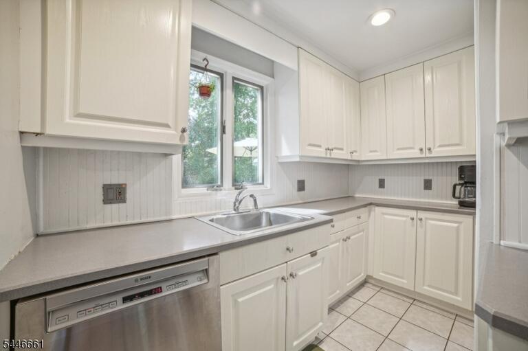 Property listing MLS 4040622 photo 10