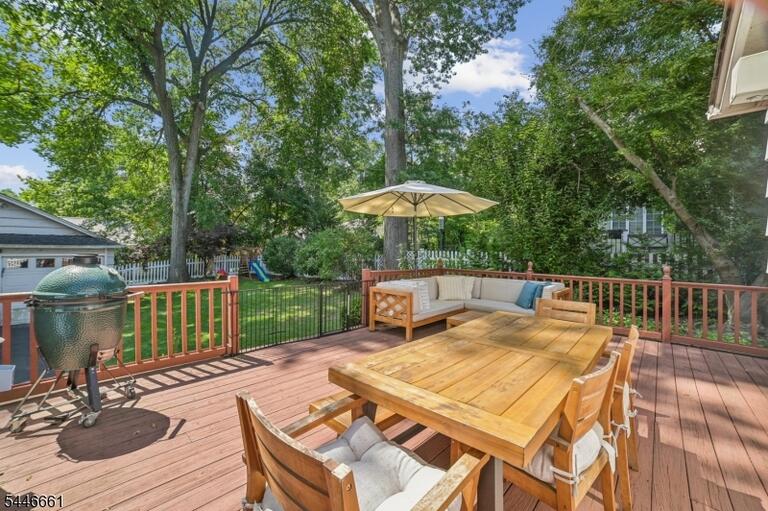 Property listing MLS 4040622 photo 20