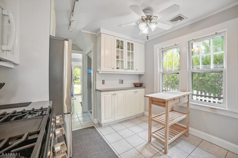 Property listing MLS 4040622 photo 9
