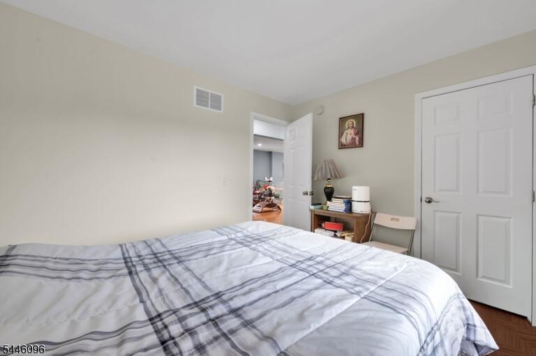 Property listing MLS 4040746 photo 17
