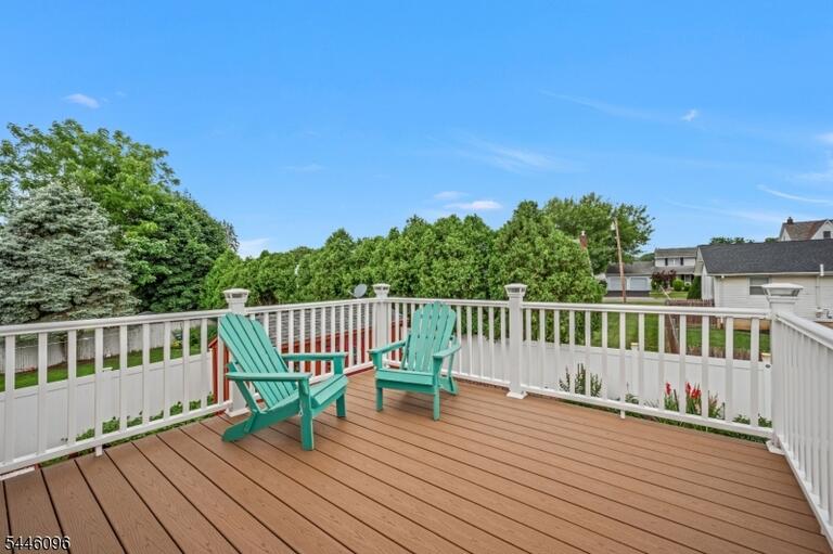 Property listing MLS 4040746 photo 19