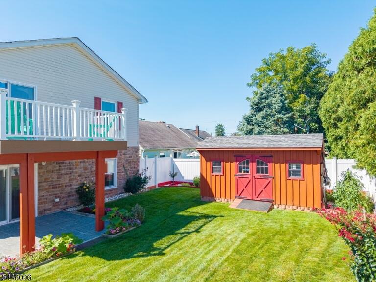 Property listing MLS 4040746 photo 39