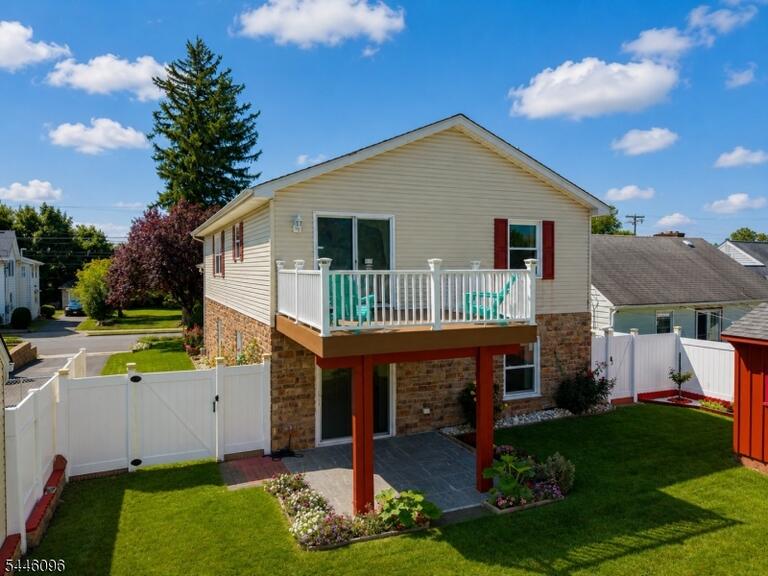Property listing MLS 4040746 photo 43