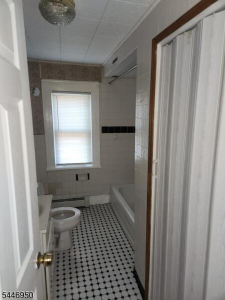 Property listing MLS 4040859 photo 3