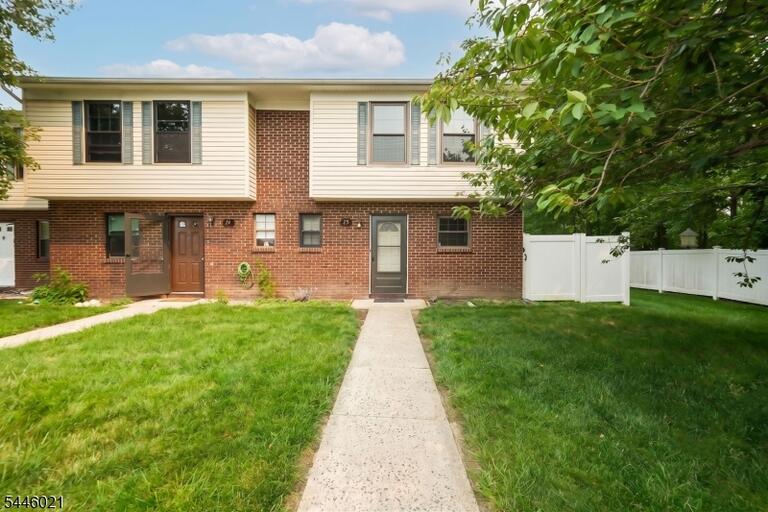 Property listing MLS 4040893 photo 1