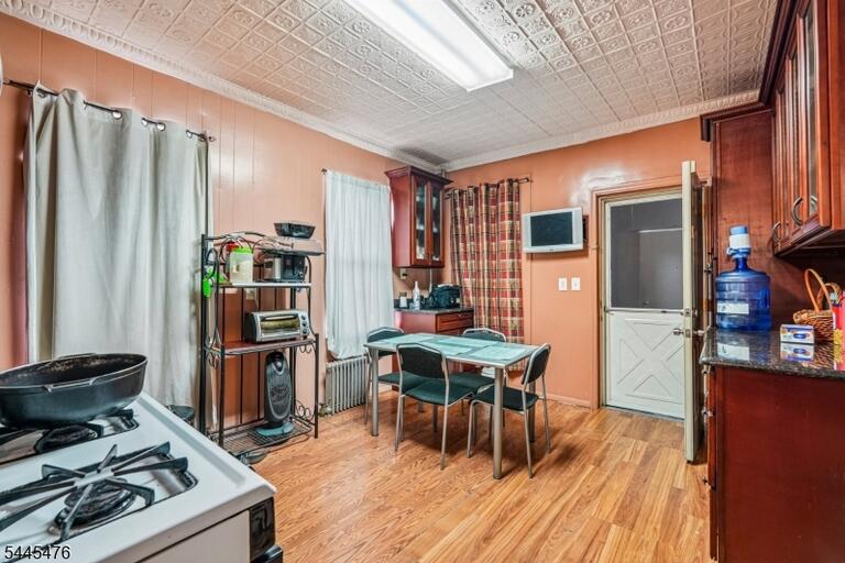 Property listing MLS 4040924 photo 11