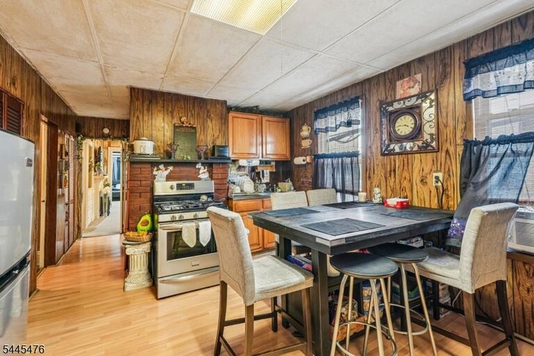 Property listing MLS 4040924 photo 19