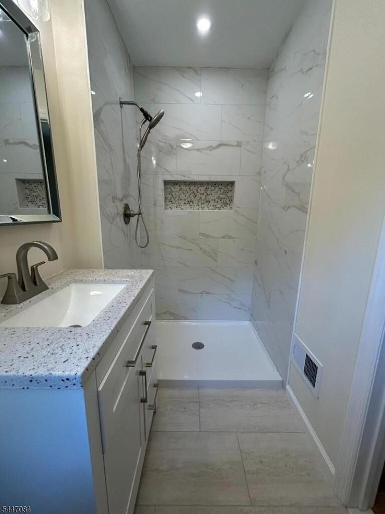 Property listing MLS 4040984 photo 17