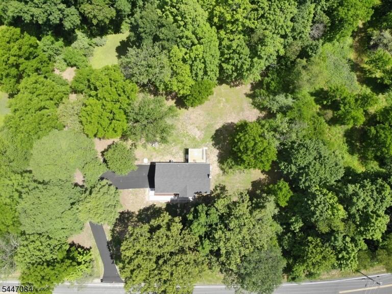 Property listing MLS 4040984 photo 31