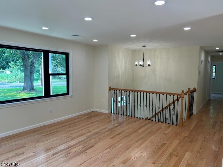 Property listing MLS 4040984 photo 9