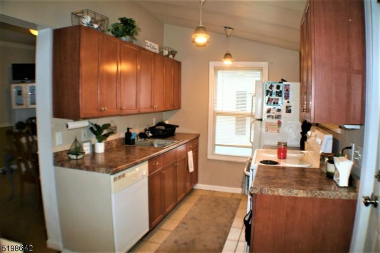 Property listing MLS 4041050 photo 9