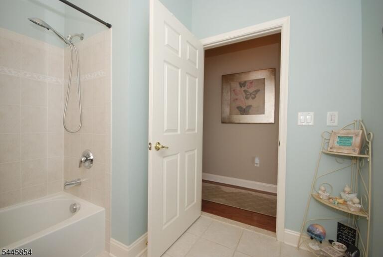Property listing MLS 4041078 photo 21