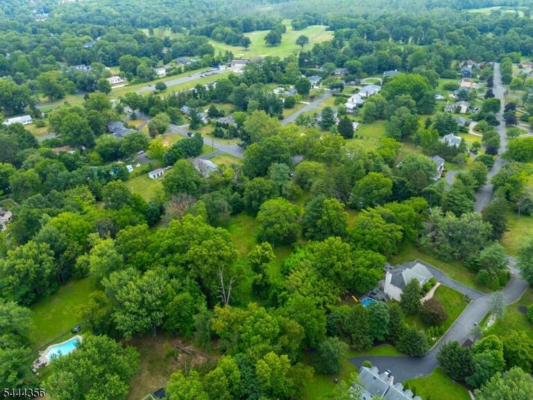 Property listing MLS 4041136 photo 8
