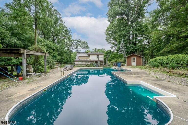 Property listing MLS 4041173 photo 37