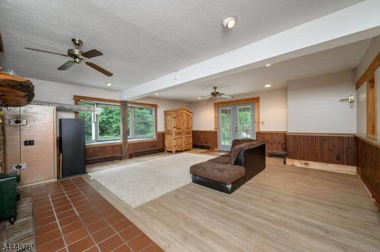 Property listing MLS 4041173 photo 9