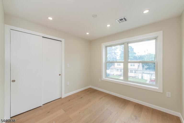 Property listing MLS 4041213 photo 15