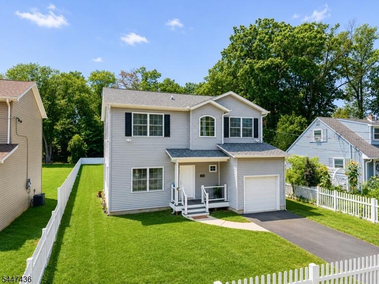 Property listing MLS 4041343 photo 1
